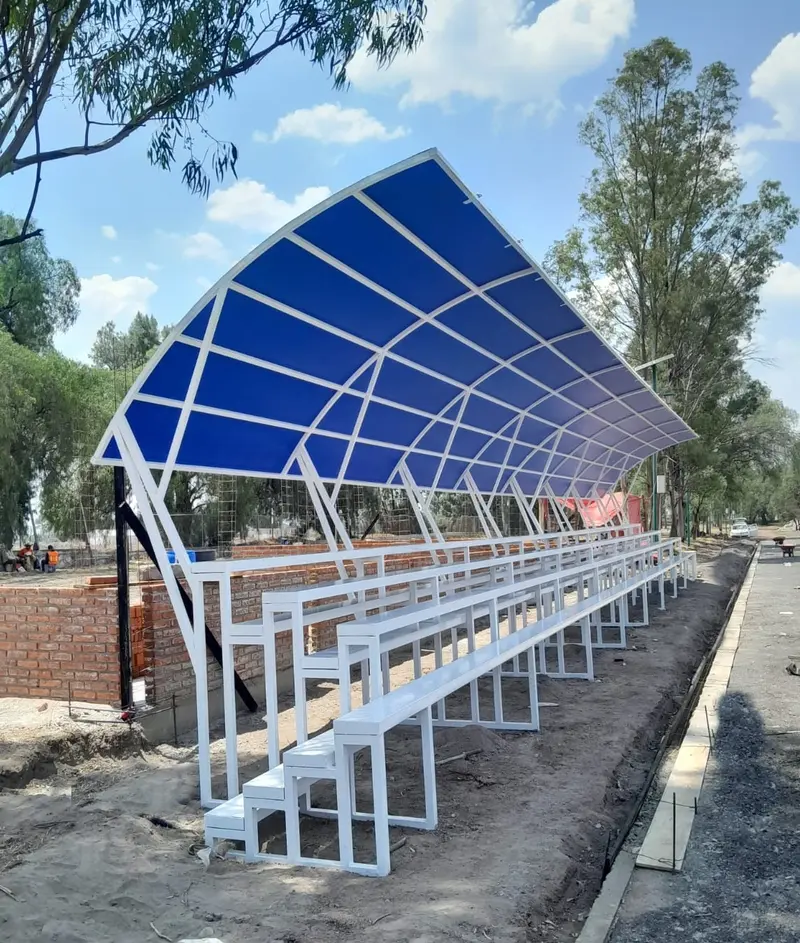 Grada 75 personas con techo curvo lona - Slider 2